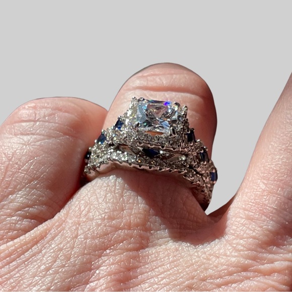 Princess Cut Wedding Set in Sterling Silver. 2ct with heavy pave on 3 pieces! - Picture 15 of 15